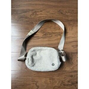 Lululemon Everywhere Belt Bag 1L Fleece Ivory Cream Waist Bag Fanny Pack